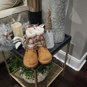 NWOT Child Koolaburra by Ugg Michon Short Boot